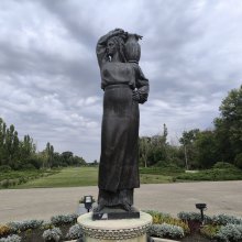 Herăstrău Park, folklore and the old town of Bucharest