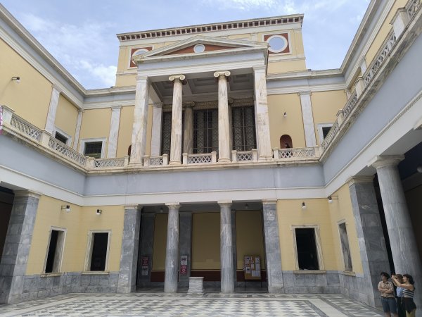 Photo: Ferenc Ocsovai