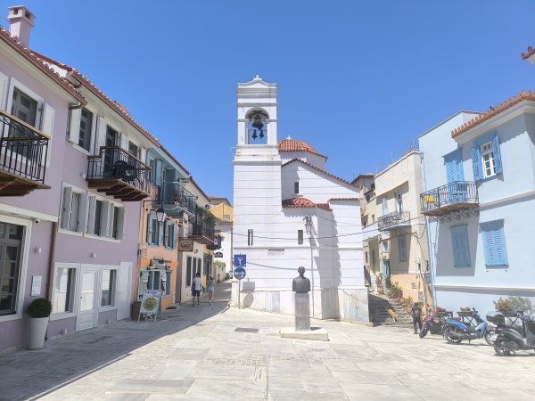 Photo: Ferenc Ocsovai