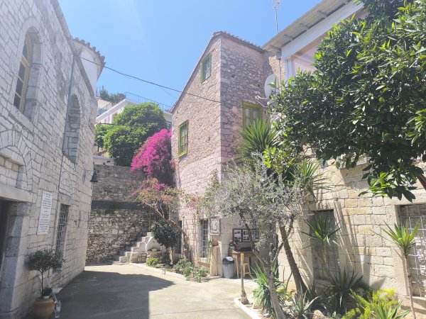 Photo: Ferenc Ocsovai