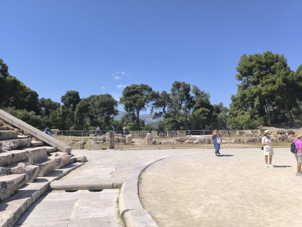 Photo: Ferenc Ocsovai