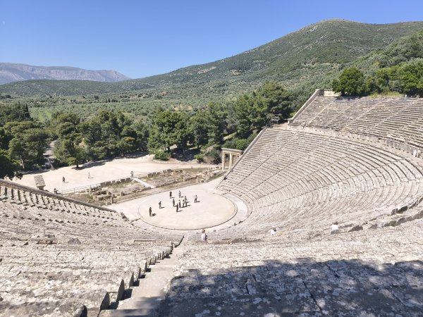 Photo: Ferenc Ocsovai